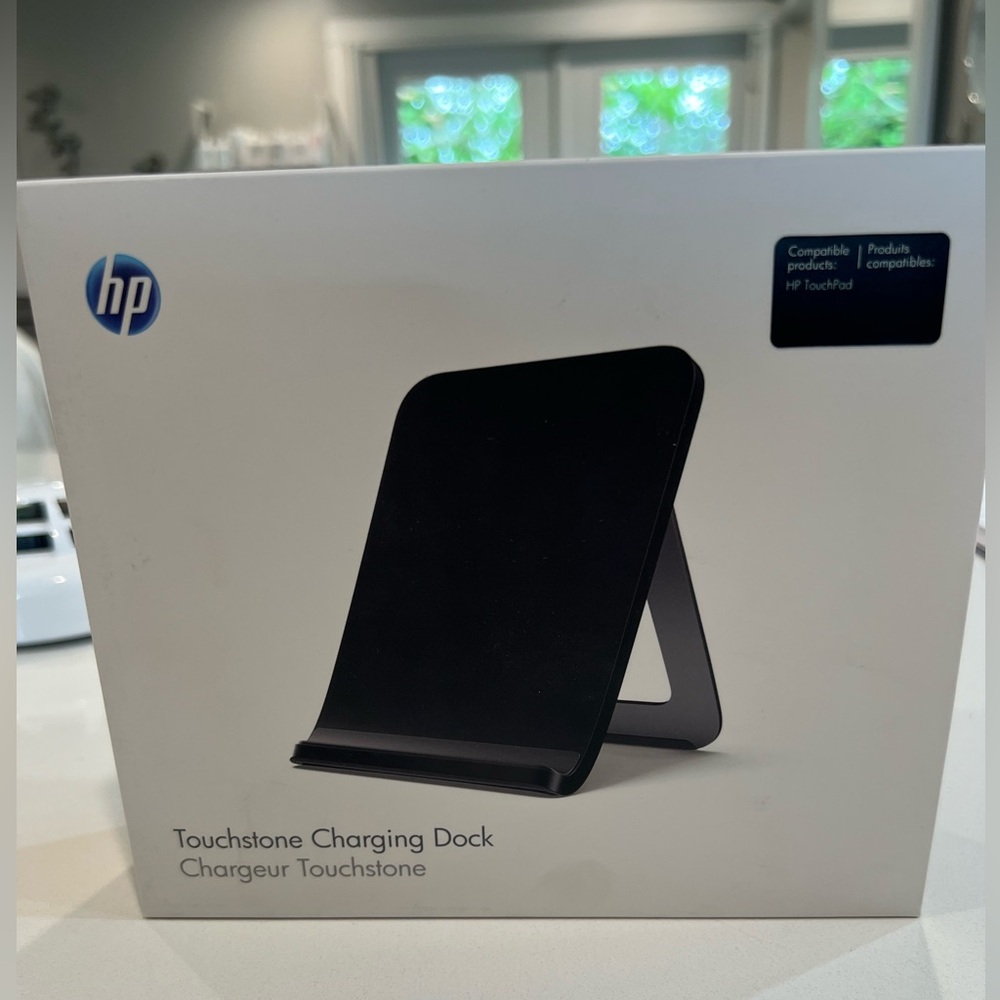 HP touchstone charging dock